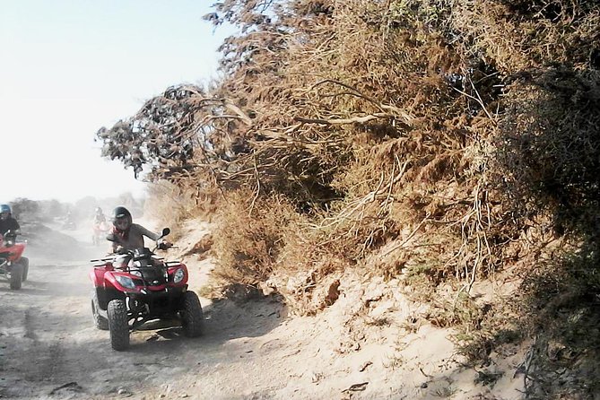 2h quad bike on the beach and in the dunes - Gear and safety: helmet included, plus helpful extras