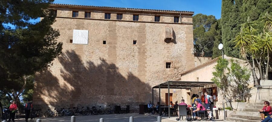 Alcudia: Quad Sightseeing Tour with Viewpoints - Es Barcares and the Alcudia Old Town wall: architecture between rides