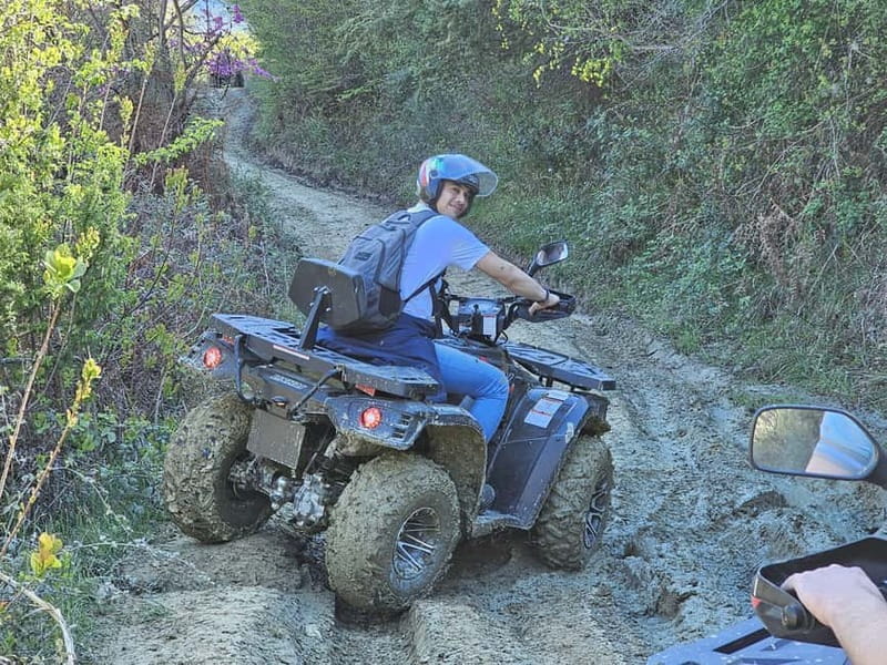 Atv Quad Adventure Berat - Palikështi quad ride hour: momentum without losing control