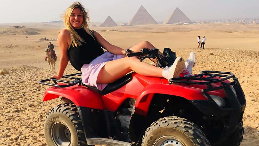 Cairo: Private Quad Bike Desert Tour with Pyramids & Sunset - Getting to the Giza Desert Smoothly: Private Pickup Beats Public Chaos