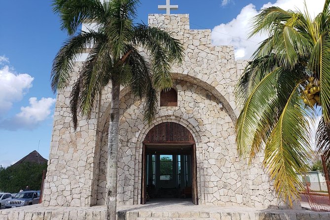 Customizable Private Buggy Tour in Cozumel with Lunch and Snorkel - Money Bar Beach Club: lunch, showers, and snorkeling that pays off