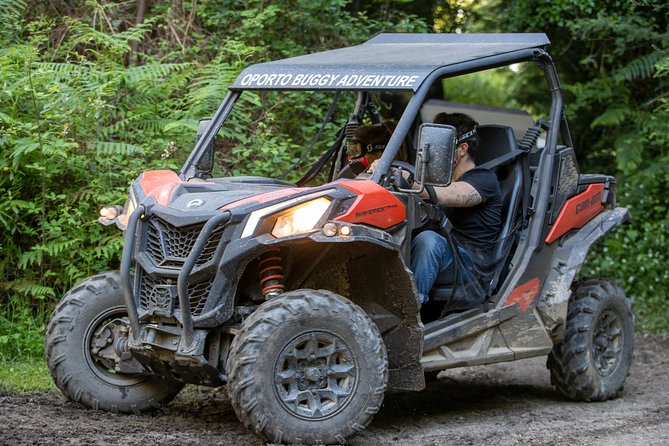 Dirt and Dust Tour by Oporto Buggy - Safety briefing, goggles, and why structure matters