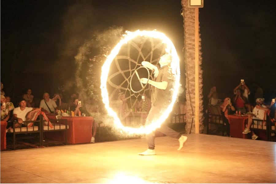 Dubai: Experience 60 Minutes Quad bike & BBQ Dinner - Camel Ride + Photos + Starlit Camp: What the Night Feels Like
