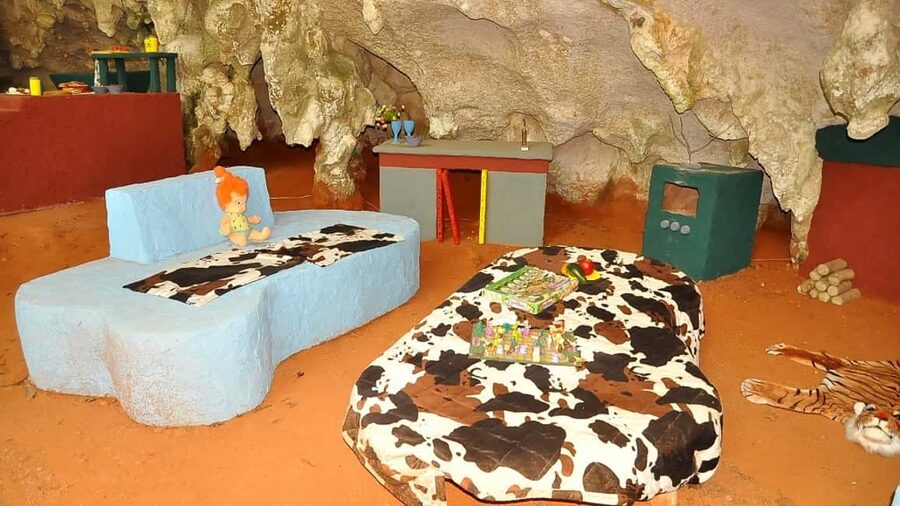 Flintstones Buggy, Cave and Adventure in Bavaro - Bedrock City above the cave: Flintstones sets you can actually walk around