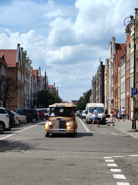 Gdansk: City Sightseeing Tour Eco Electric Buggy Golf Cart - The Shipyard and Solidarity Segment: When the City Turns Political