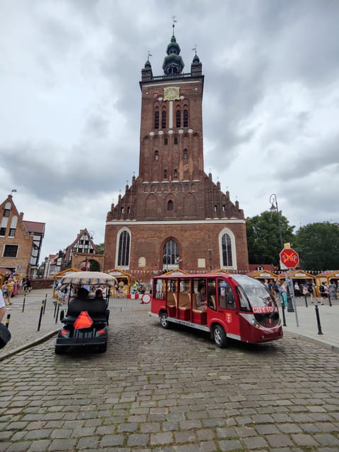 Gdansk: City Sightseeing Tour Eco Electric Buggy Golf Cart - Guides and Commentary: What the Tour Does Well in the Human Part