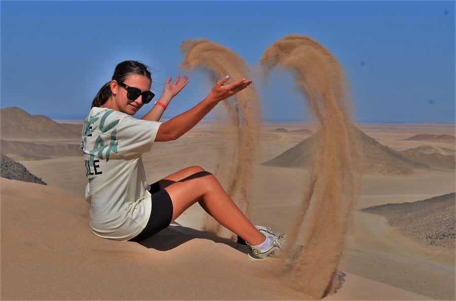 Hurghada: Red Sea Desert Quad Biking Tour & Sand Mountain - The 25 km desert valleys drive: lines, spacing, and photo stops