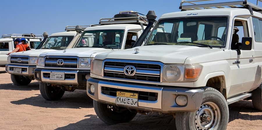 Hurghada: Safari Jeep, Buggy, Camel, Quad, Bedouin Dinner - The 4WD Land Cruiser Jeep: Where the Desert First Hits You