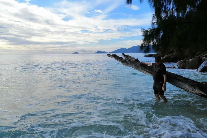Island tour with the beach buggy - Stop 3: Mission Lodge Lookout for the Best-Views-Per-Minute Plan