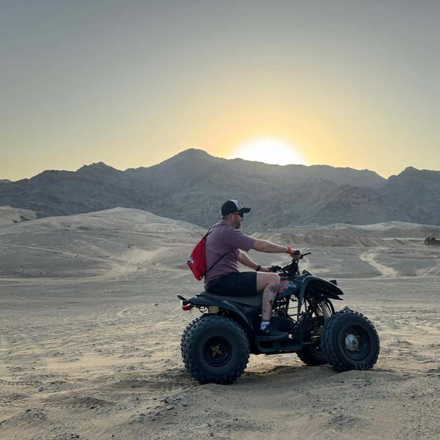 Jeddah Desert Safari: Quad Biking, Camel Farm & Sunset Views - Hotel Pickup and the Drive Out: The Comfort You’ll Appreciate Later