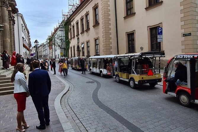 Krakow: City Sightseeing Tour Eco Electric Buggy Golf Cart - Why a heated electric buggy is the smart play in Krakow