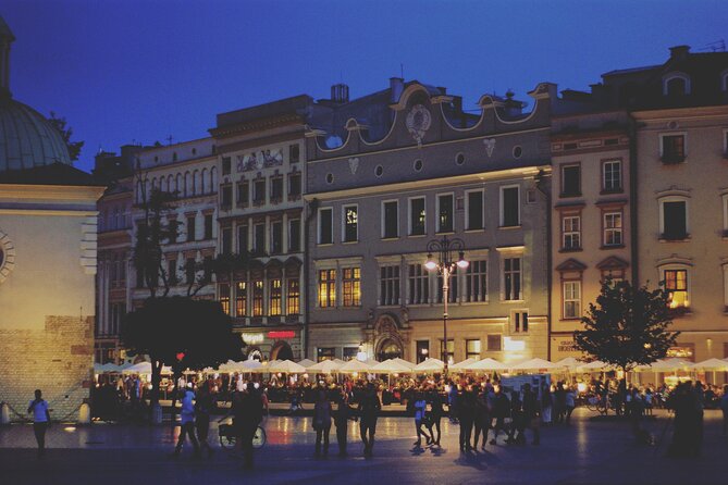 Krakow: Guided City Tour by Golf Buggy (with hotel pickup) - Wawel Royal Castle: a quick hit at Krakow’s headline sight