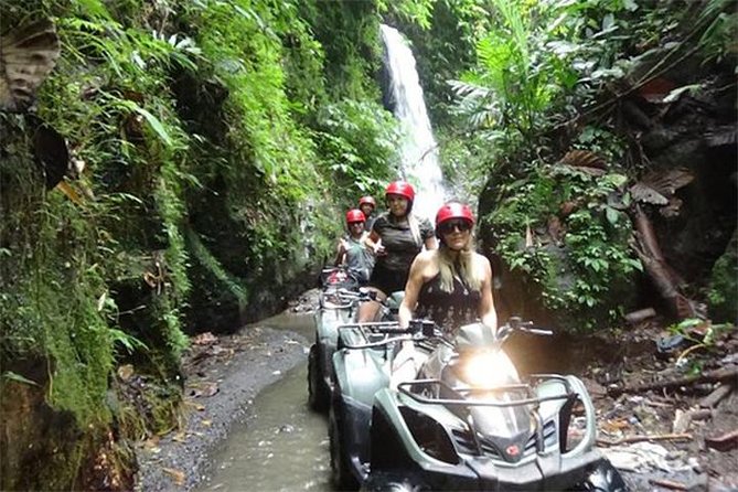KUBER ATV UBUD - Tunnel Waterfall Rice field Jungle w Private Car - Shower and towel time: don’t skip the cleanup