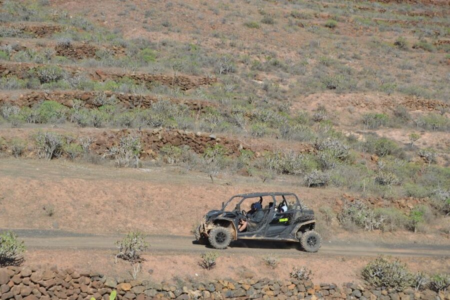 Lanzarote: Mix tour Guided Buggy Volcano Tour 4 or 6 seater - Dust, wind, and clothing: your must-bring list