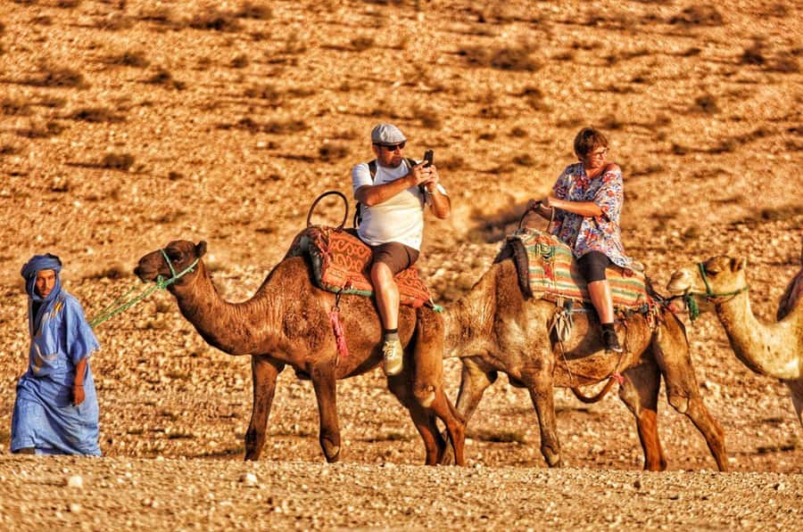 Marrakech: Agafay Desert Quad & Camel Rides with Dinner Show - Sun Sky Camp break: photo time before the action