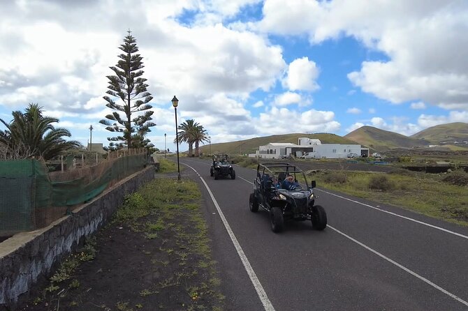 On-Road Guided Buggy Volcano Ride in Lanzarote - Volcán El Cuervo: The First Real Wow Moment