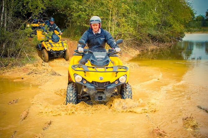 One hour quad ride between Nantes and La Baule - After the ride: showers, changing rooms, and a terrace break