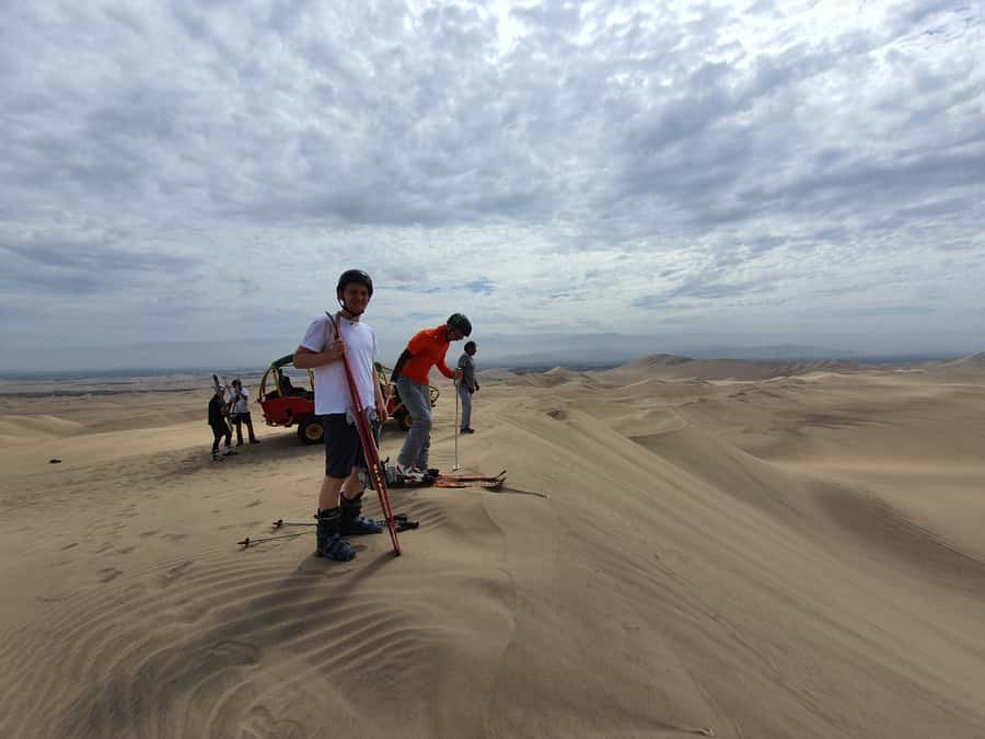 Paracas or Pisco: Private Huacachina Oasis Tour & Buggy Ride - Shower Stop and the Ride Back to Paracas